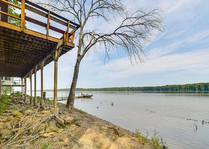 Holiday home Scenic Views & Yard: Mississippi River Retreat!