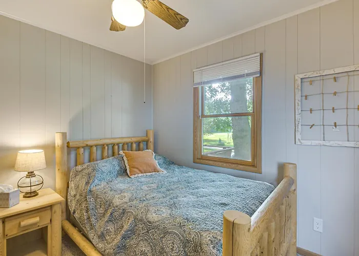 Scenic Views & Yard: Mississippi River Retreat! Holiday home *
